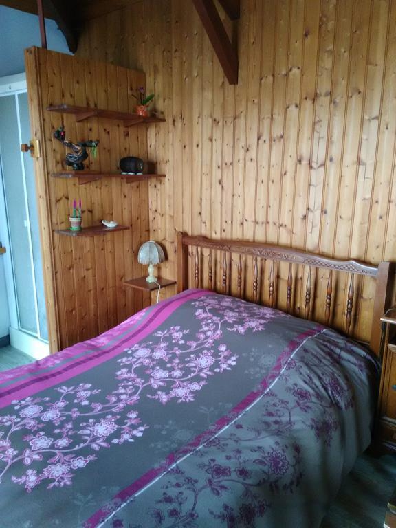 Chambre Chez L'Habitant Ambares-et-Lagrave Екстериор снимка